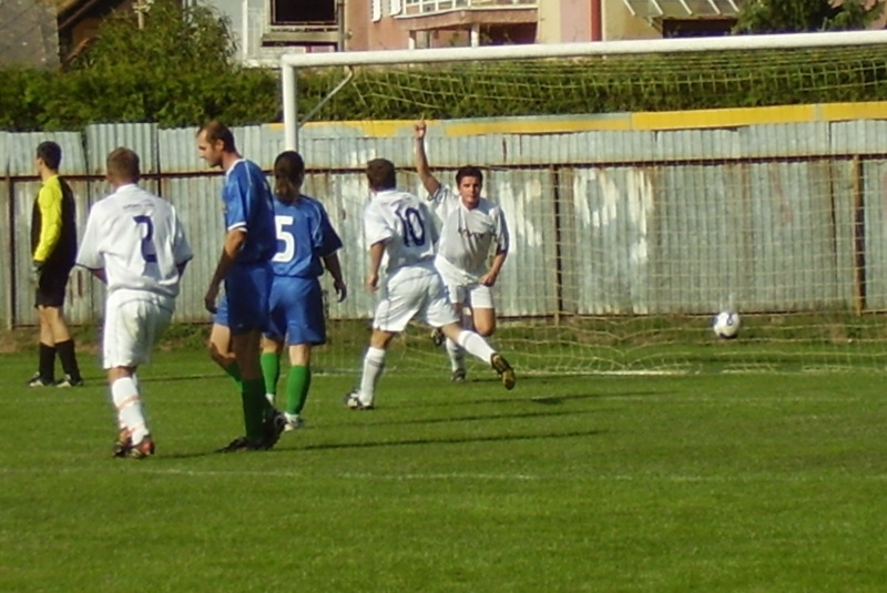 Sezóna 2009/2010 / 11. zápas FK LIPOVNÍK - KRH.DLHÁ LÚKA 3:0