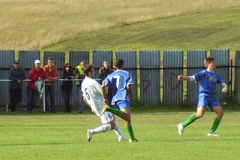 Sezóna 2009/2010 / 11. zápas FK LIPOVNÍK - KRH.DLHÁ LÚKA 3:0