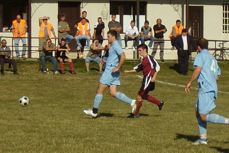 Sezóna 2009/2010 / 10. zápas DLHÁ VES - FK LIPOVNÍK 2:0