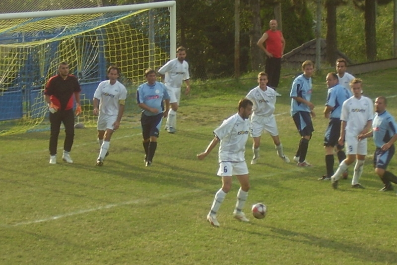 Sezóna 2009/2010 / 1. zápas HONCE - FK LIPOVNÍK 3:3